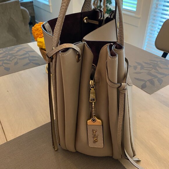 COACH Harmony Shoulder Bag Stone Buffalo Leather Sold Out In Stores 79471 - Picture 7 of 16